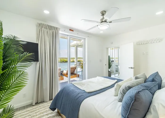 Villa Canalfront Retreat And Mistico Club Boat Shuttle San Pedro (Ambergris Caye)